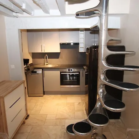 Apartament Orsay *