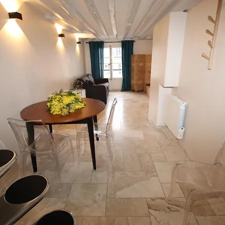 Apartament Orsay *